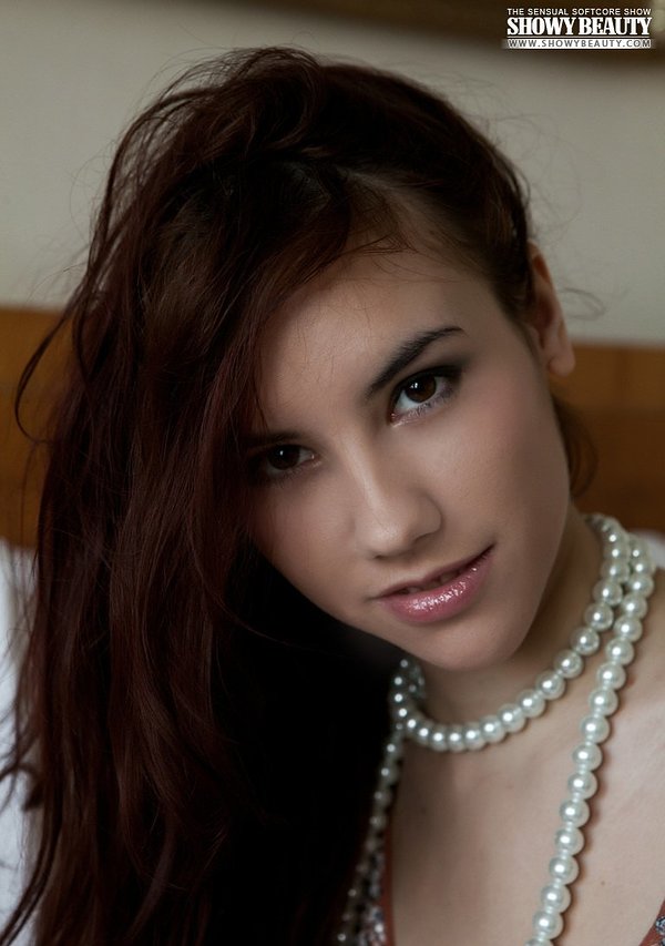 Алла, 33